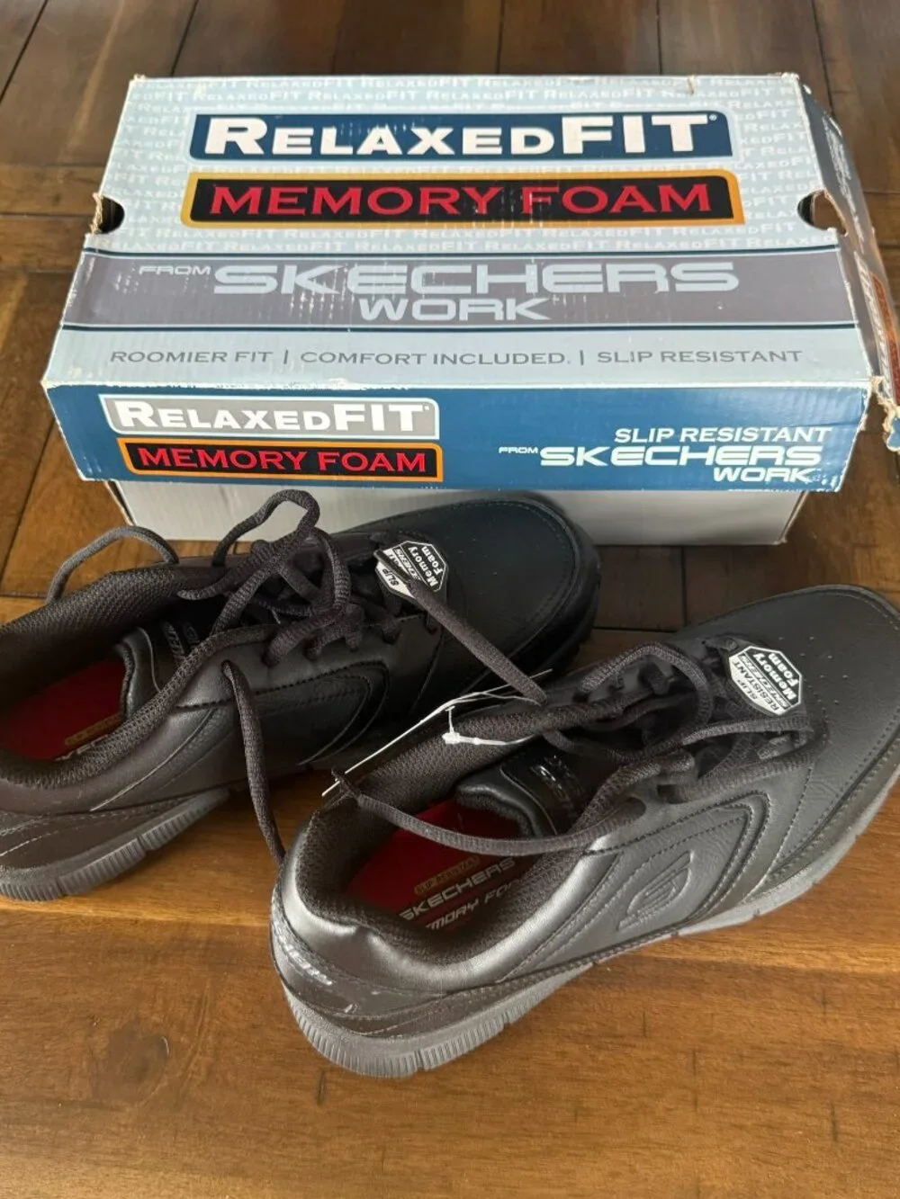 NEW IN BOX! Skechers Work Nampa Leather Slip-Resistant Sneakers! Womens 9